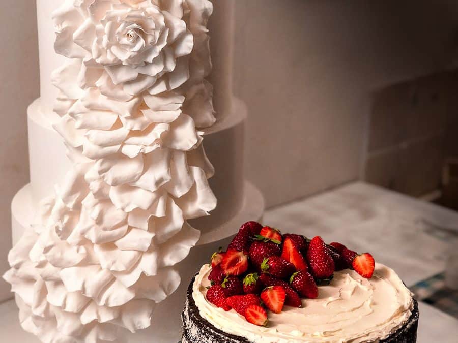 Classic White Wedding Cake, Borgo Finocchieto